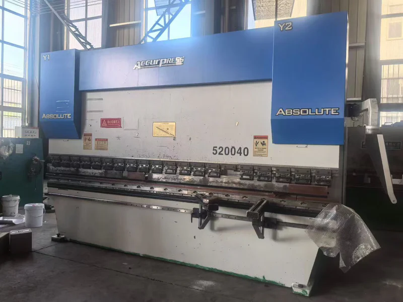2018 Accurpress 200-ton 4000mm electro-hydraulic press brake