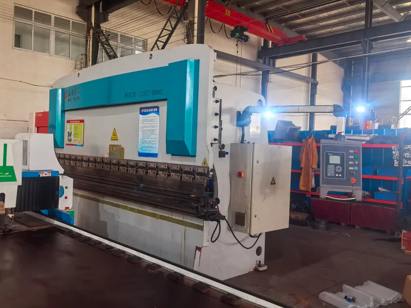 2020 125-ton 4000mm servo CNC press brake